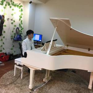 Moms丰满无码XXXXHD
